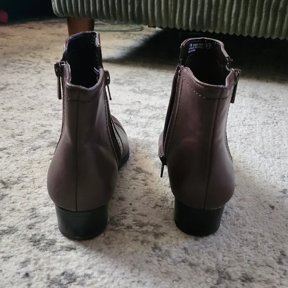 Aerosoles Boots - Picture 4 of 7